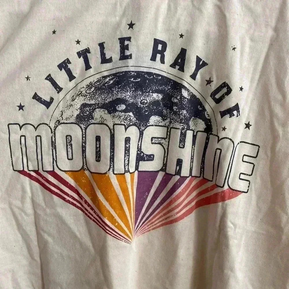 🆕Moonshine Graphic Crop-top Ivory XL🆕 - Picture 7 of 10